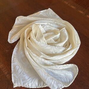 Elegant Cream Scarf 10“ x 52“ made of silk with hand rolled edge